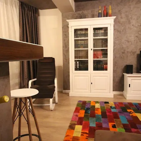Majestic Apartment