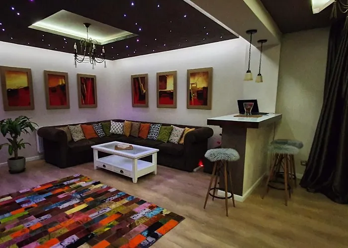 Majestic Residence *